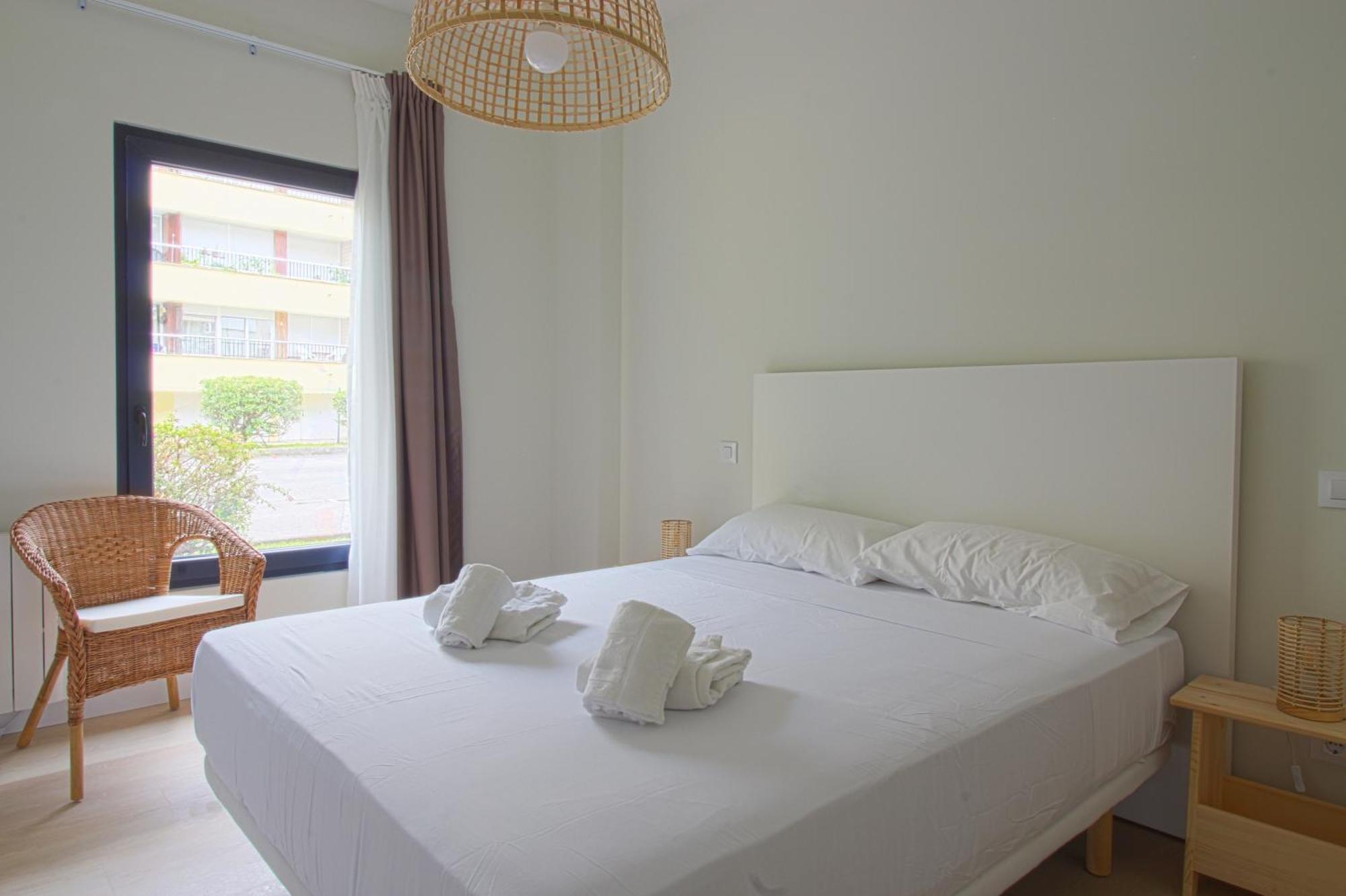 Apartamentos Costa Meron San Vicente De La Barquera Exteriör bild
